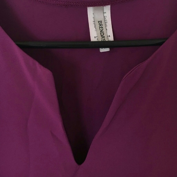 V-neck dress - Picture 3 of 3